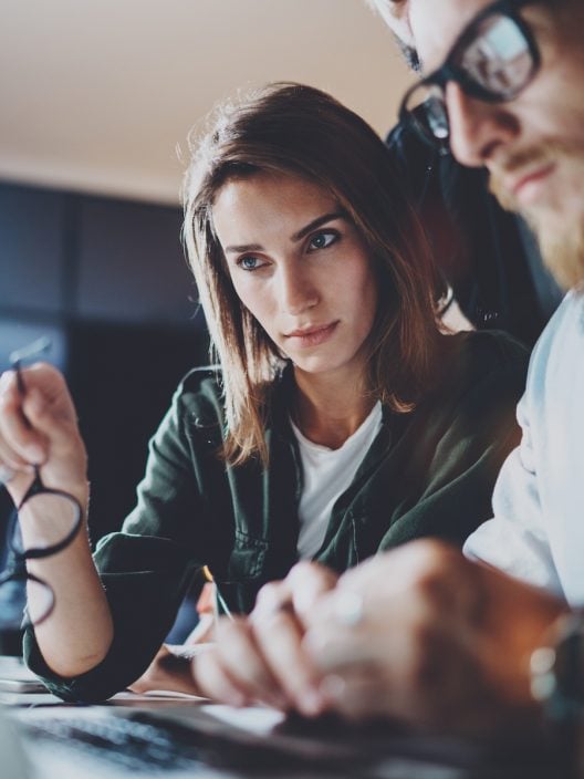 Bropropriating, quando il successo femminile viene “rubato” dagli uomini