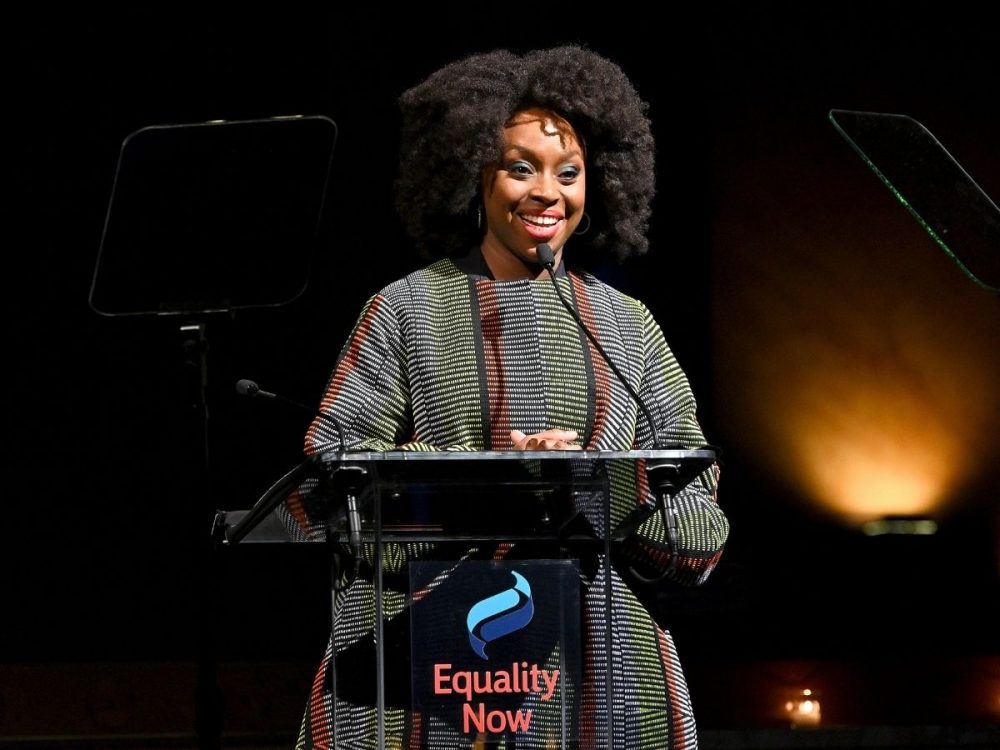 Chimamanda Ngozi Adichie foto scrittrice