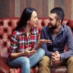 7 cose durante una conversazione che ti fanno capire chi hai di fronte