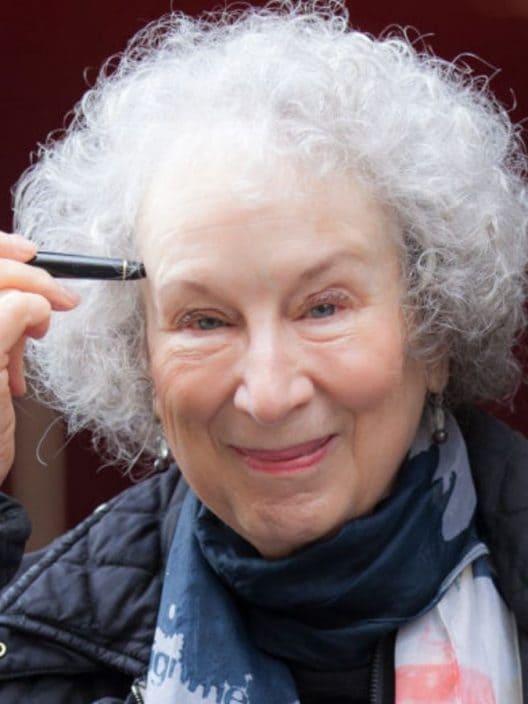 Margaret Atwood, chi è la “strega” che potrebbe vincere il Nobel per la Letteratura 2021