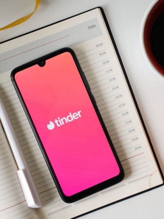 Tinder si evolve e diventa più social: arrivano le monete virtuali in app