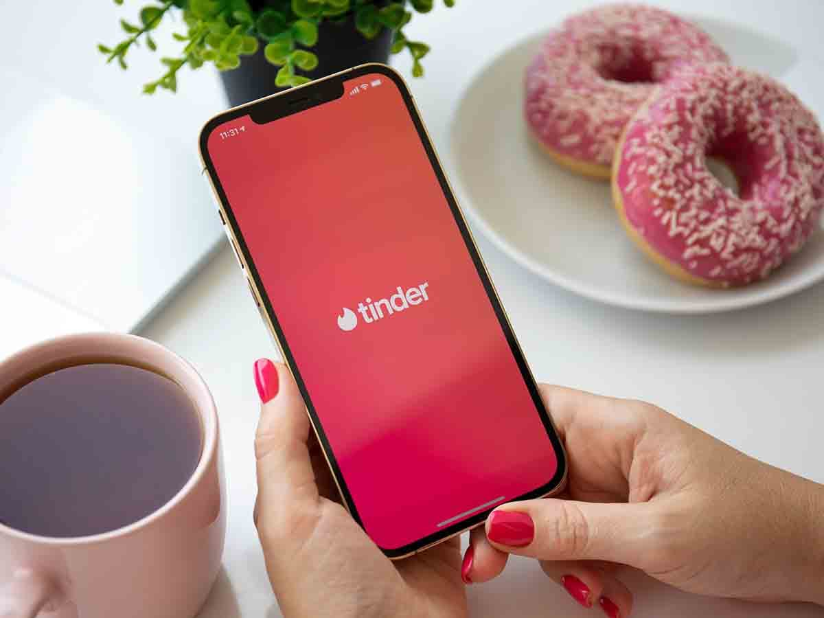 Tinder si rinnova e si rivoluziona: le nuove funzioni sono tutte da scoprire