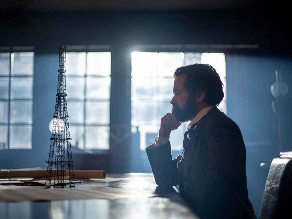 Romain Duris in Eiffel.