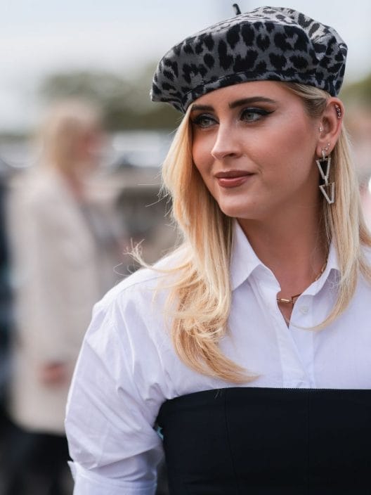 Valentina Ferragni e quei jeans sbottonati dopo aver mangiato: “Normalizziamo le piccole cose, nessun rimorso”