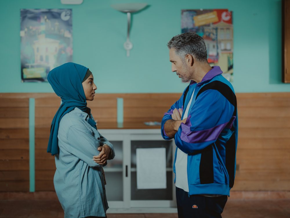 Beppe Fiorello e Cristina Parku in L'afide e la formica.