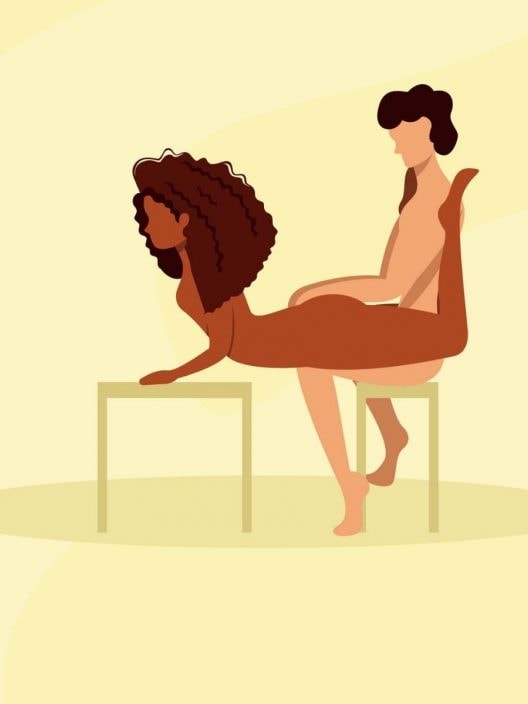 Kamasutra, posizione della cariola seduta: che cos’è e a chi è adatta