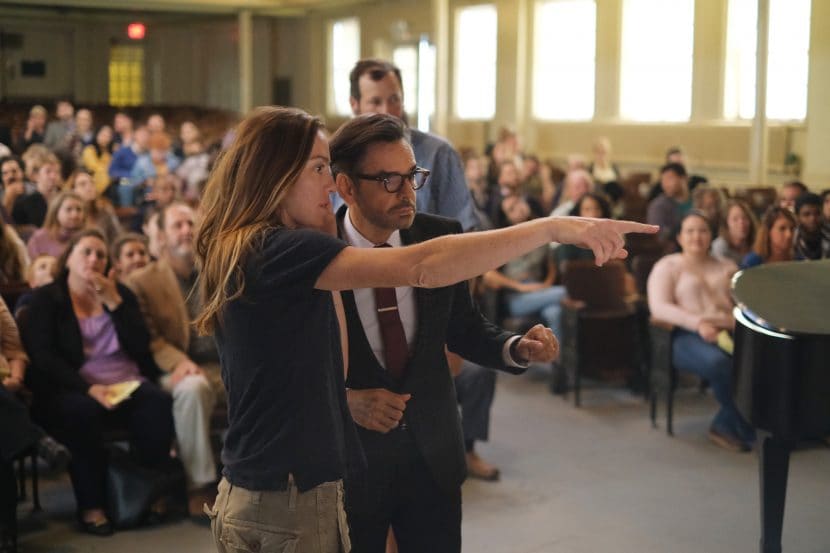 Sian Heder ed Eugenio Derbez sul set di I segni del cuore.