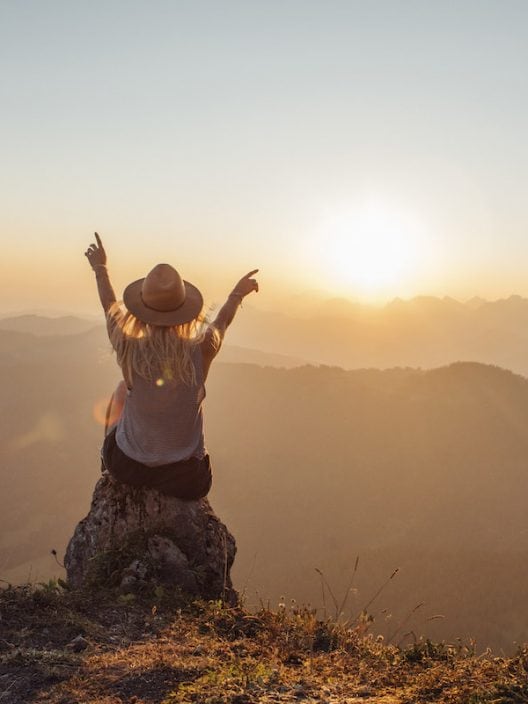 Rallentare per vivere meglio: che cos’è il downshifting