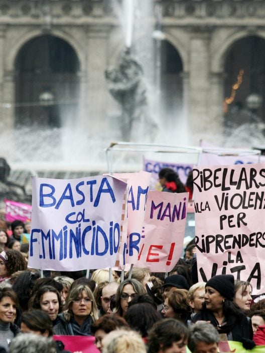 Quali sono le leggi che in Italia hanno cambiato la vita delle donne?