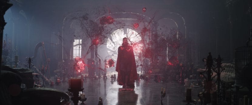 Benedict Cumberbatch in Doctor Strange nel Multiverso della Follia.