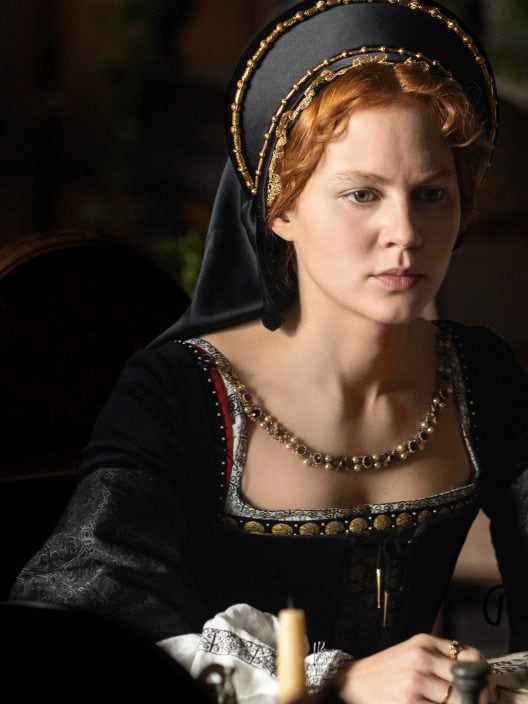 Becoming Elizabeth: Una nuova serie tv Starzplay racconta la giovane “regina vergine”