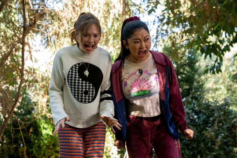 Margaret Zoe Colletti e Lana Condor in Boo, Bitch.