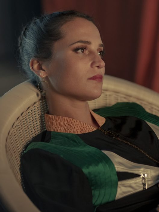 Irma Vep: la serie tv Sky con Alicia Vikander (e Kristen Stewart!)