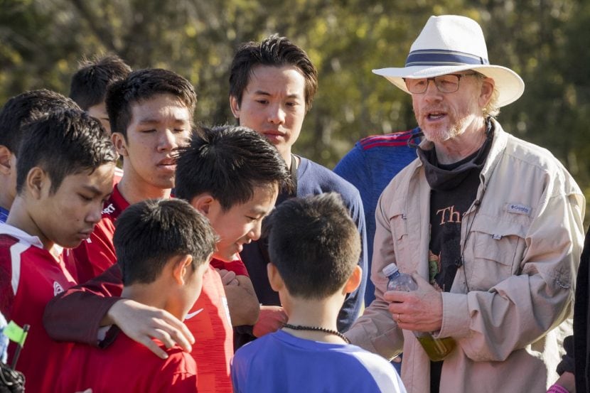 Il regista Ron Howard sul set del film Prime Video Tredici vite.