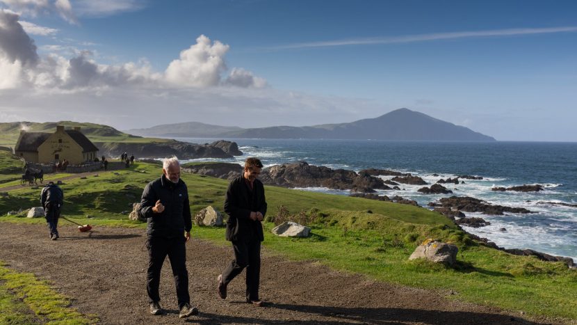 Martin McDonagh e Colin Farrell sul set di Gli spiriti dell'isola.