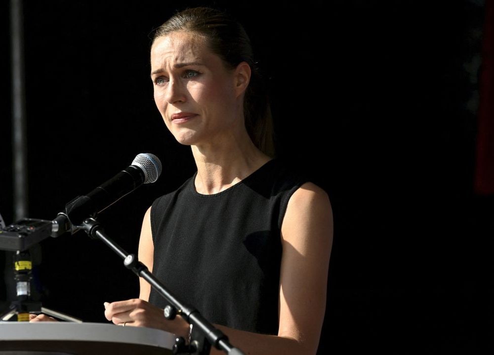 La premier Sanna Marin durante la conferenza stampa del 24 agosto