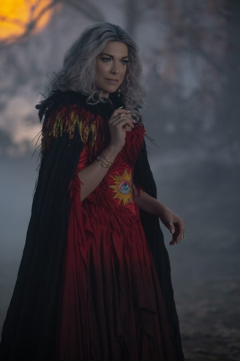 Hannah Waddingham nel film Hocus Pocus 2.