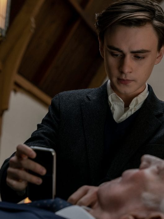 Mr Harrigan’s Phone: Comunicare con l’aldilà grazie a un iPhone nel film Netflix