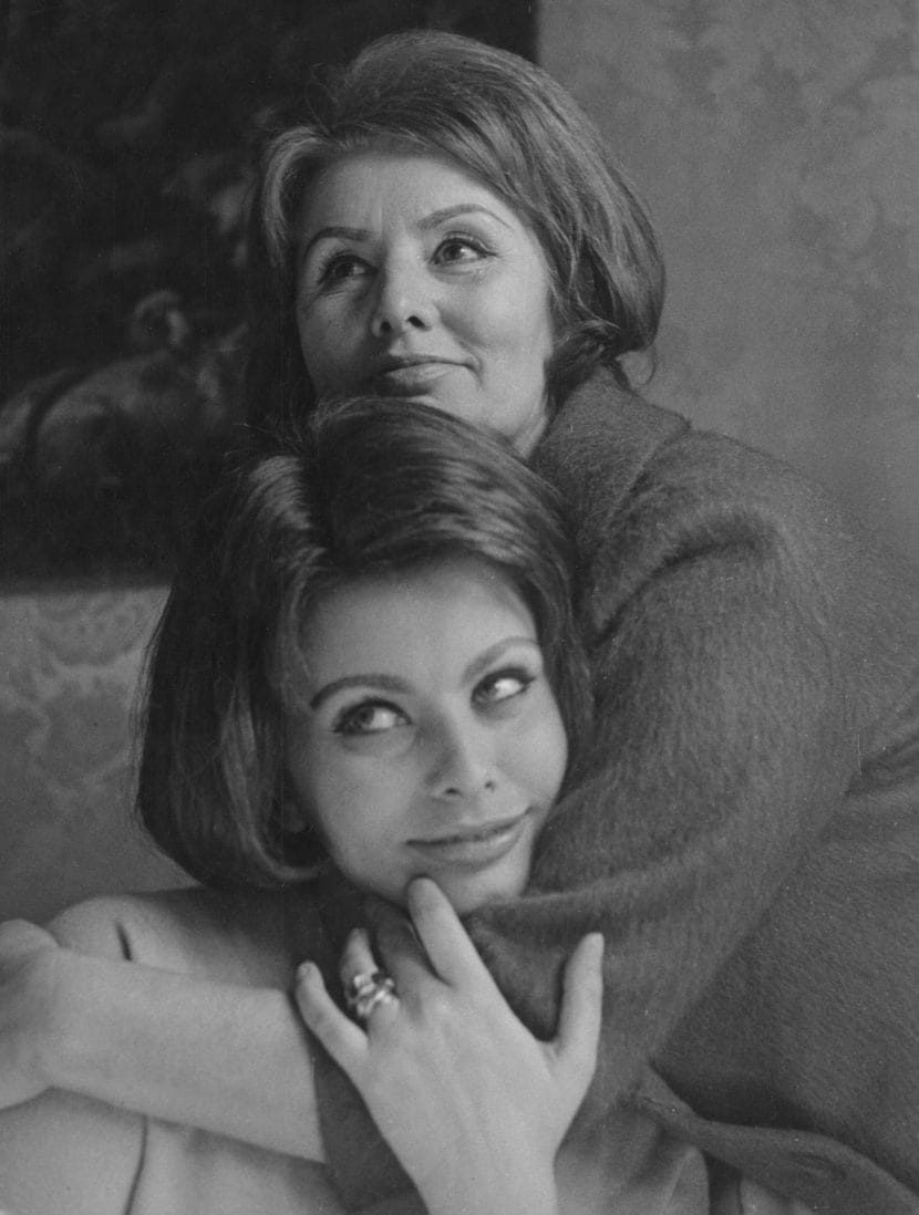 Sophia Loren e la madre Romilda.