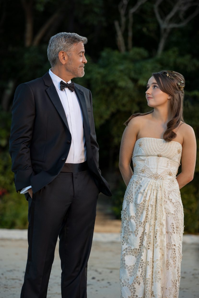 George Clooney e Kaitlyn Dever in Ticket to Paradise.