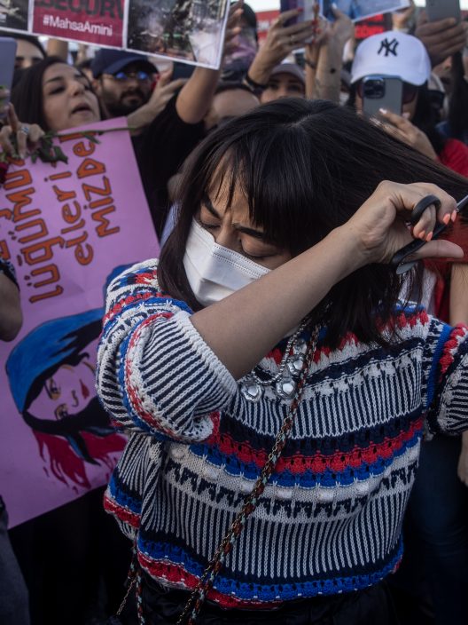 Cosa sta accadendo in Iran e perché la protesta delle donne riguarda tutti