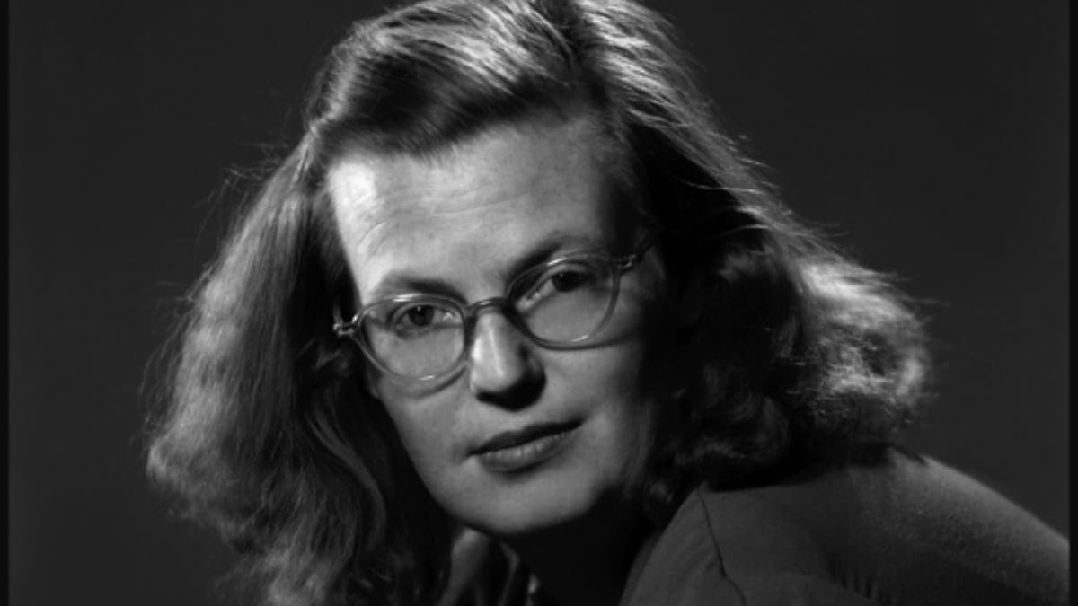 Chi è Shirley Jackson, la maestra del brivido che ha ispirato Stephen King