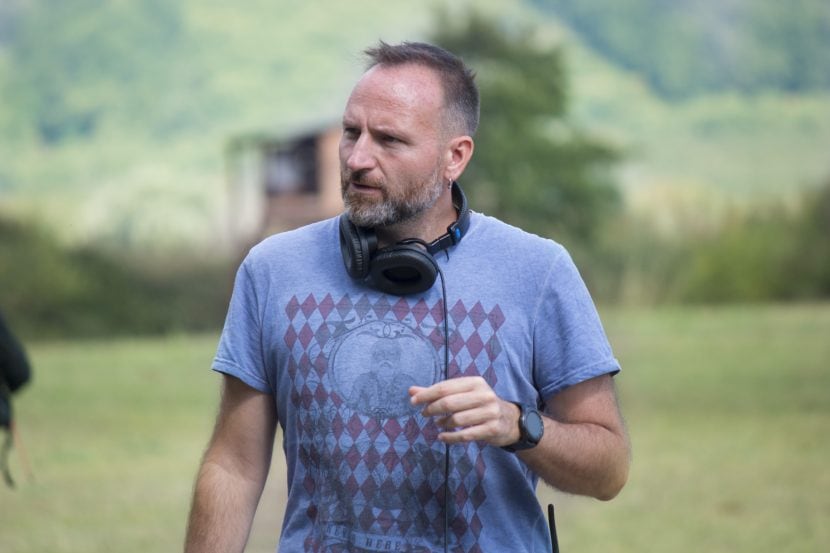 Andrea Zuliani sul set di Le ragazze non piangono.