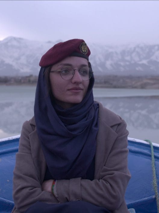 In Her Hands: Un film su Netflix racconta la storia di Zarifa Ghafari