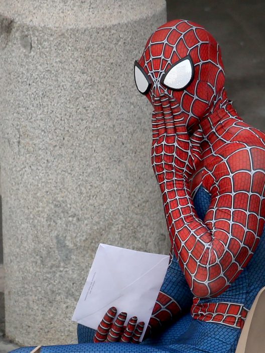 Mattia Villardita, lo Spider-Man degli ospedali che porta un sorriso ai bambini