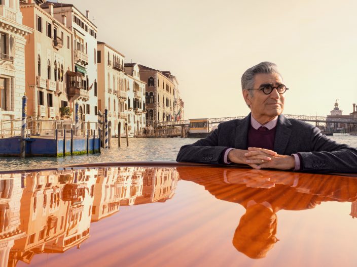 in viaggio con eugene levy apple tv+ venezia