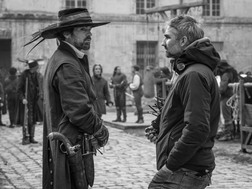 L'attore Romain Duris e il regista Martin Bourbolon sul set del film I Tre Moschettieri - D'Artagnan