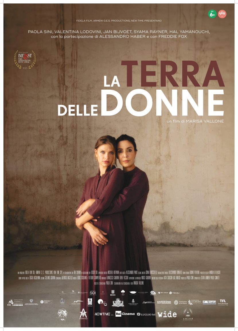 Il poster del film La terra delle donne.