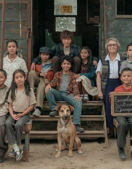 La scuola sui binari: Il film Netflix dal bel romanzo di Ángeles Doñate