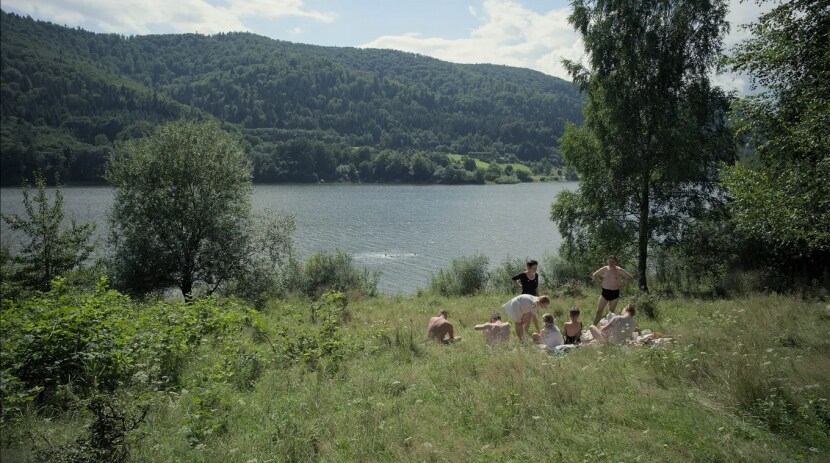 Christian Friedel e Sandra Hüller in una scena di The Zone of Interest.