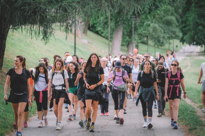 Martina Maccari durante il cammino di Sulla stessa strada.