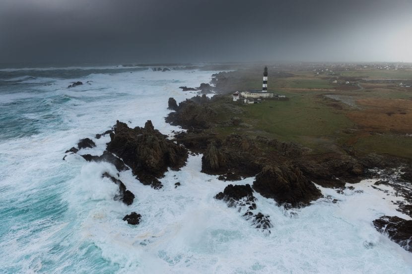 Un'immagine del faro dell'isola di Ouessant.