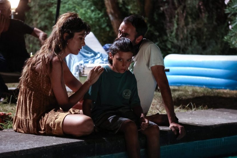 Virginia Raffaele, Tiziano Menichelli e Davide Gentile sul set del film Denti da squalo.