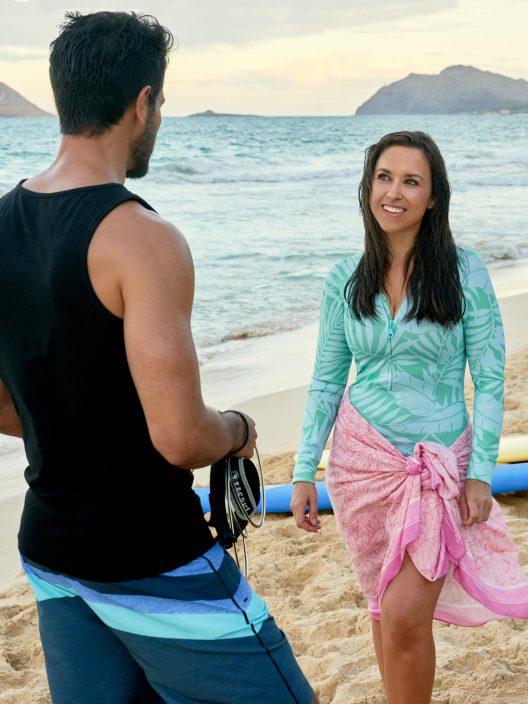 Cucina, surf e sensi di colpa alle Hawaii nel film sentimentale di Rai 1