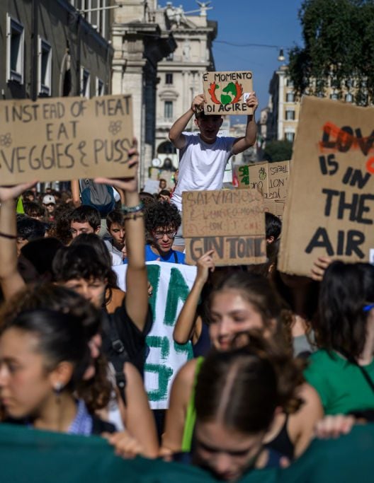 Fridays For Future: tornano le manifestazioni del movimento per la resistenza climatica