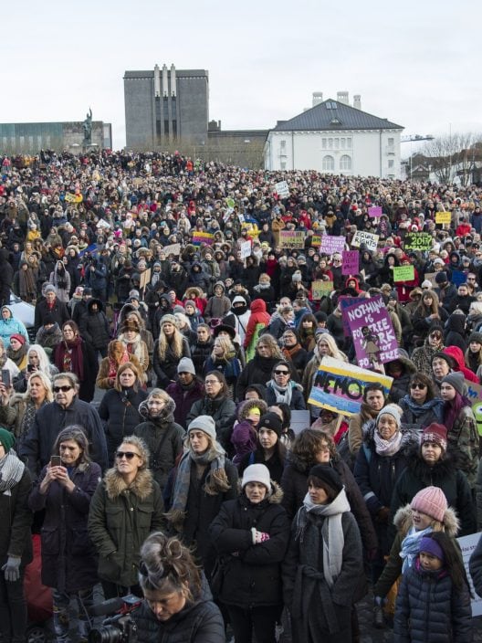 In Islanda le donne hanno scioperato per 24 ore contro gender gap e violenza di genere