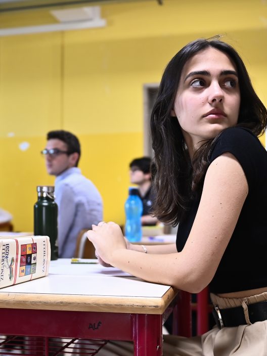 Violenza di genere, il sondaggio tra gli studenti: più del 17% dei casi è avvenuto nelle scuole