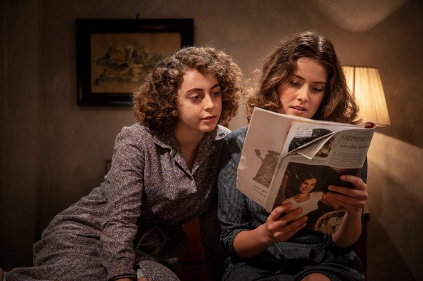 Rebecca Antonaci e Sofia Panizzi nel film Finalmente l'alba.