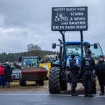 Agricoltori in rivolta: qual è la causa delle proteste?