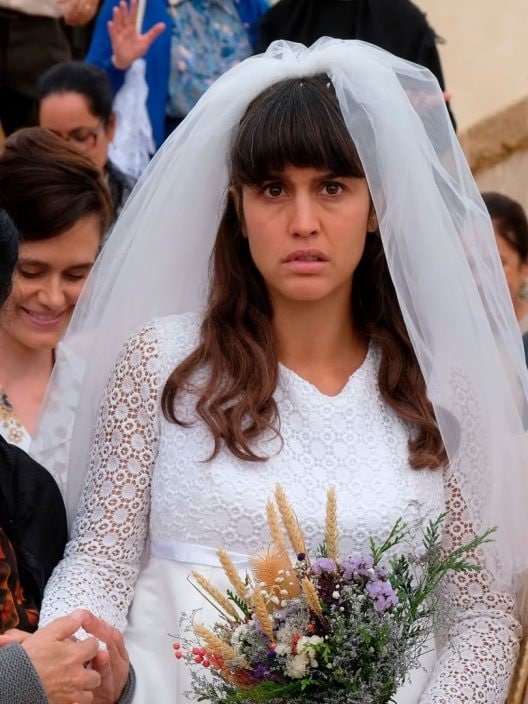 Megan Montaner come Serena Rossi, sposa per procura in una nuova serie tv