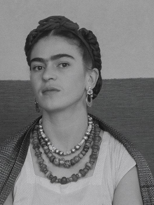 Un film sorprendente su Prime Video ci mostra un’inedita Frida Kahlo