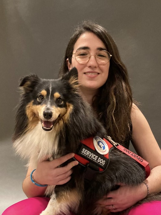 La storia di Sophie Bertocchi e della sua Rose, il primo cane di assistenza psichiatrica certificato in Italia