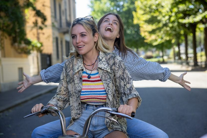 Noemi Brando e Letizia Toni in una scena del film Sei nell'anima (foto di Ralph Palka).