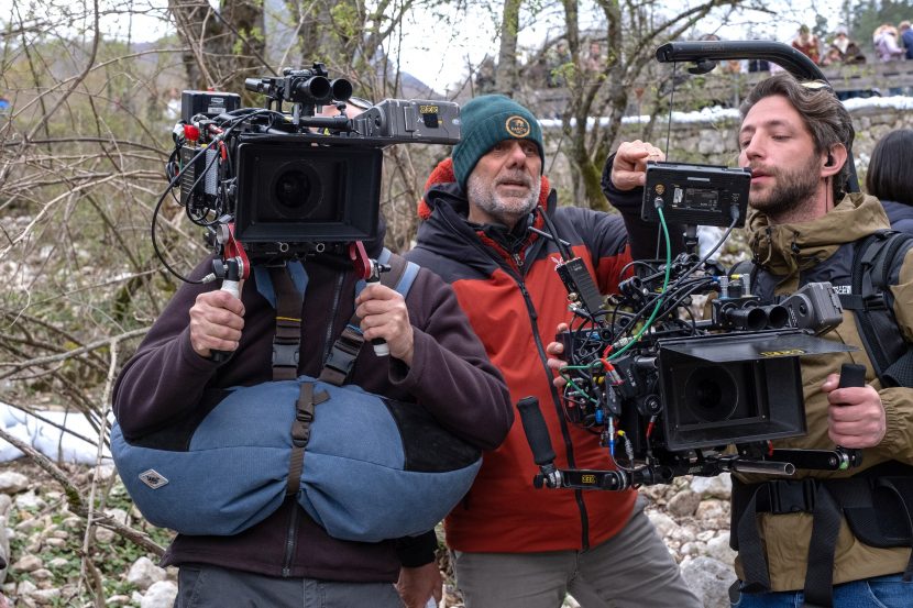 Riccardo Milani sul set del film Un mondo a parte.