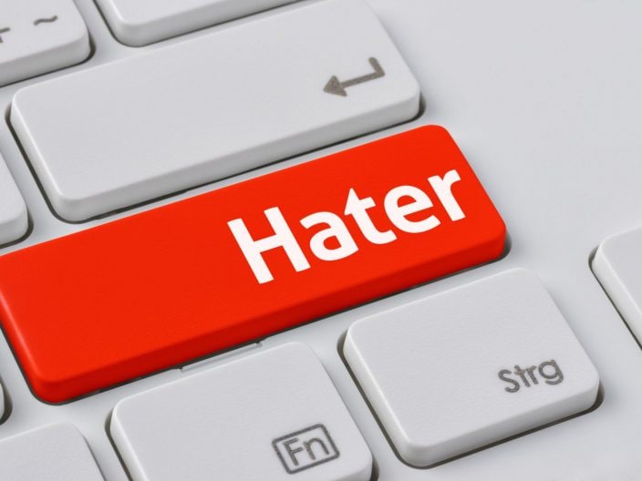 haters-sport-minacce-razzismo-intelligenza-artificiale-wimbledon