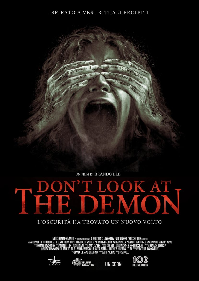 Il poster italiano del film di Rai 4 Don't Look at the Demon.